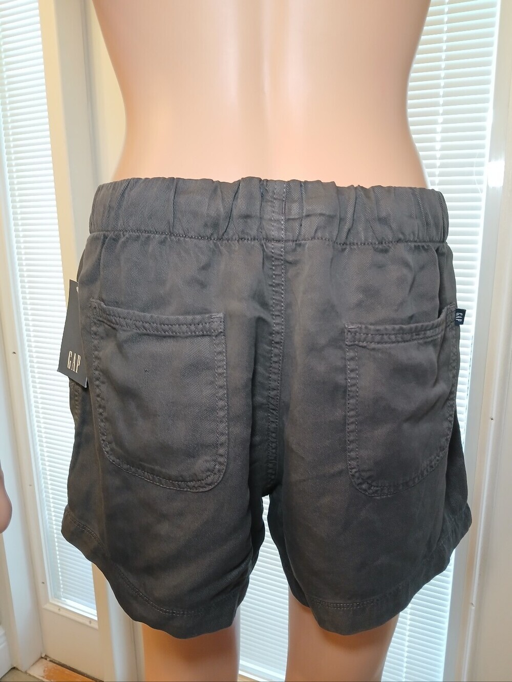 GAP Women's Drawstring Pocket Shorts — Charcoal - Picture 2 of 6